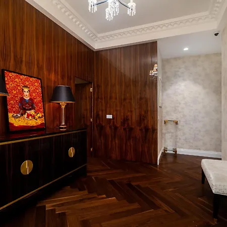 Whome Timeless Luxury In Historical Center * Лісабон