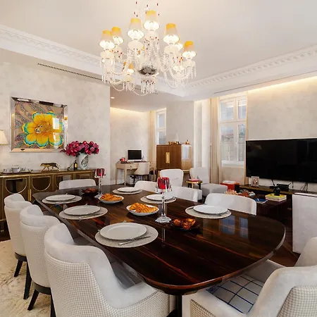 Whome Timeless Luxury In Historical Center